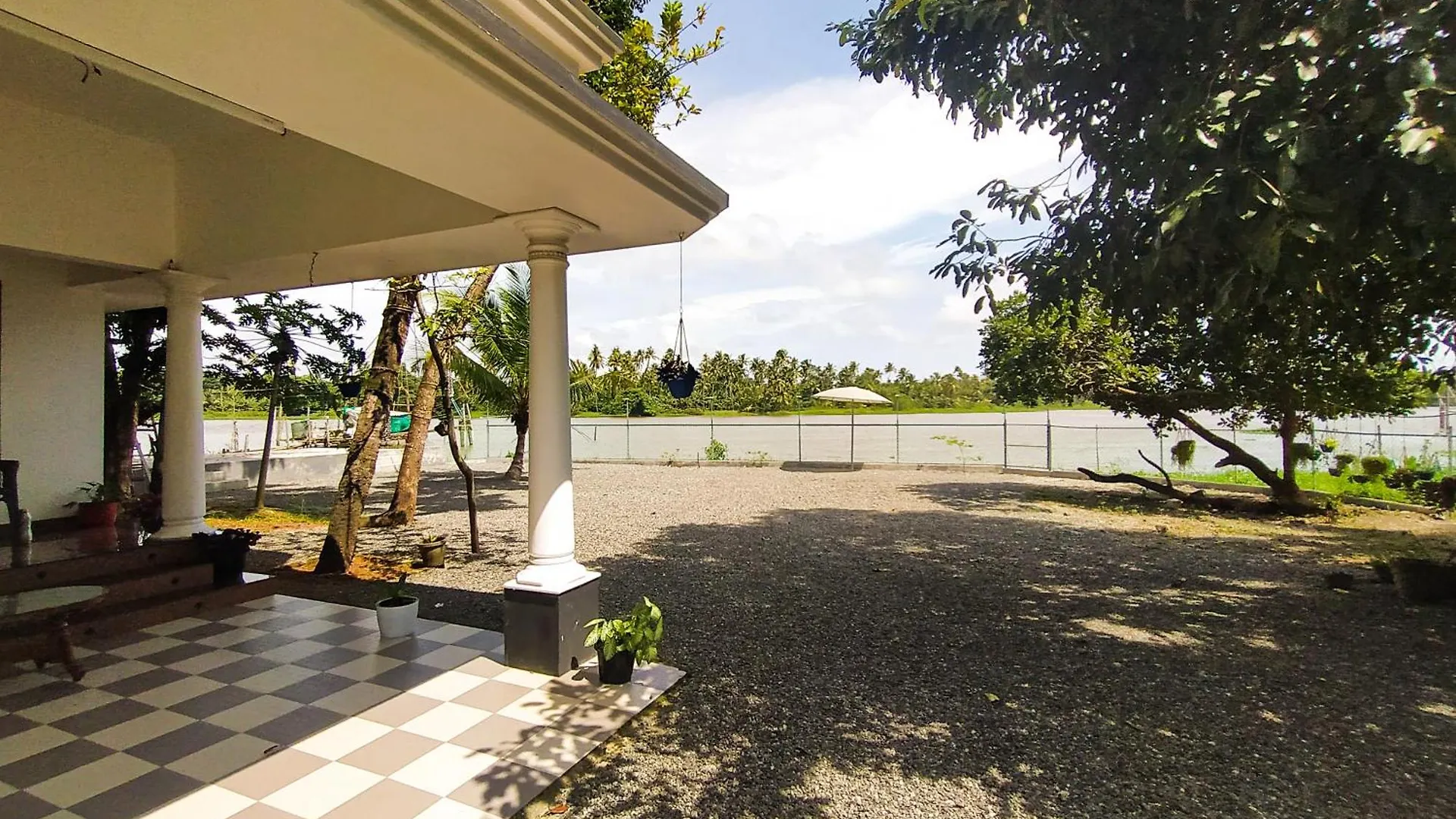 The Riverview Residency-Waterfront Pool Villa,Chirayam, Ernakulam Kochi Indie